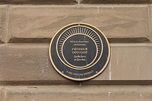 Plaque to Frederick Douglass, West Bell St., Dundee, Scotland
