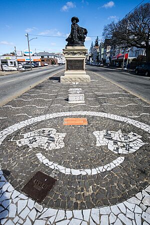 Prince Henry the Navigator statue, Fall River wide view