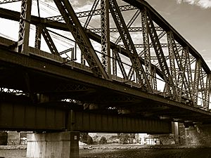 Saltwater River rail bridge.jpg