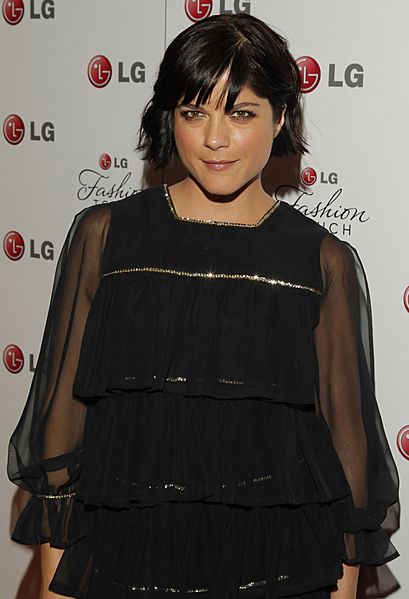 Selma Blair, May 2010 cropped