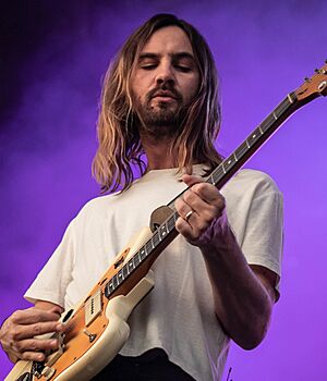 Tame Impala Surly Brewing in Minneapolis 2019 (48419382936) (cropped)