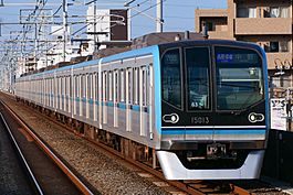 Tokyo-Metro Series15000-15013.jpg
