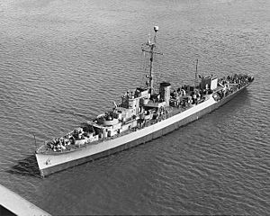 USS Peoria (PF-67) off Charleston, South Carolina (USA), circa in June 1945 (19-N-84718)