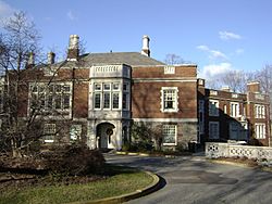 Hobart Manor at William Paterson University