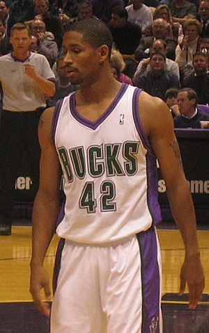 Charlie Bell (basketball) Facts for Kids