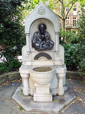 Drinking fountain commemorating Dante Gabriel Rossetti in Chelsea Embankment Gardens (cropped)
