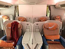 First class cabin of B-2447 (20190717162113)