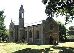 Holy Trinity, Wareside, Herts - geograph.org.uk - 357774.jpg