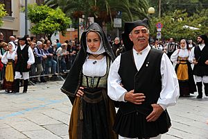 Isili - Costume tradizionale (03).JPG
