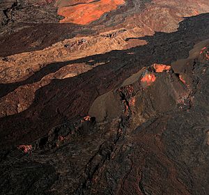 Mauna Loa from the air May 2009
