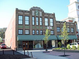 Montgomery Ward Building Lewistown PA Apr 10