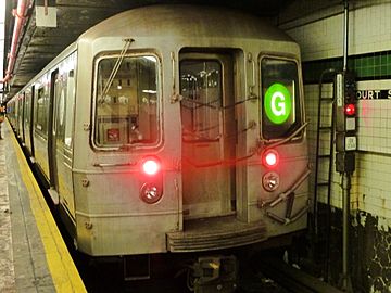 R68 (G) train at Court Square