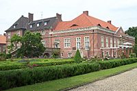 Schloss Kalbeck mit Garten