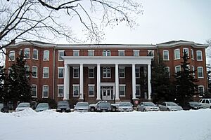 Sibleyhallsnow