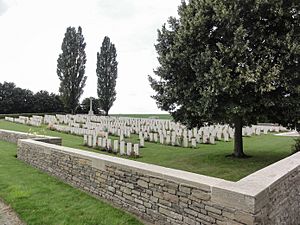 Vendhuile (Aisne) Unicorn Cemetery (01)-2-2