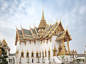 พระที่นั่งดุสิตมหาปราสาทในหมู่พระมหาปราสาท2