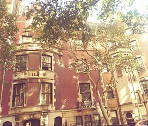 109 Riverside Dr & 332 West 83rd St (NYC landmarks)