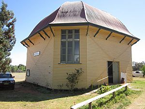 1952 - Narrandera Showground Industrial Hall. (5055538b3)