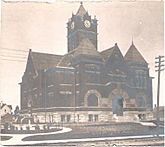 Cheboygan county courthouse, ca 1910