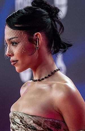 Danna Paola en Gala de los Latin Grammy, 37 (cropped).jpg