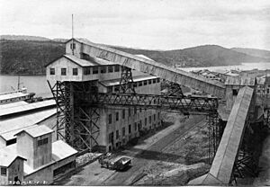 Electrolytic Zinc Company works at Risdon on the Derwent River, December 1921 (11661266494)