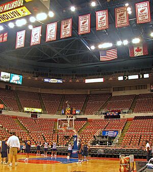Hoops in Hockeytown