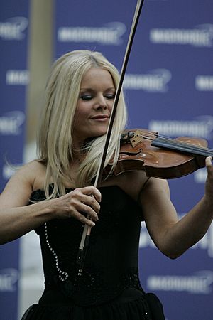 Mairead Nesbitt at Macquarie Shopping Centre, Sydney.jpg