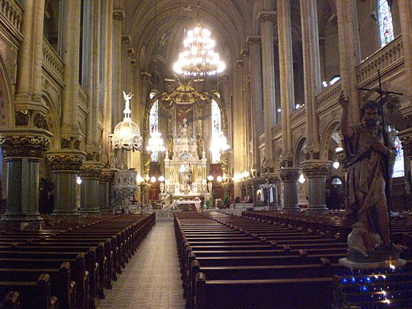 Nave of Saint Jean Baptiste Church, Quebec City