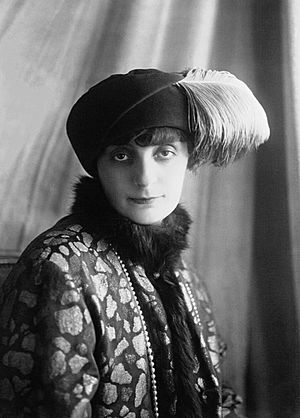 Anna, Comtesse de Noailles, 1922