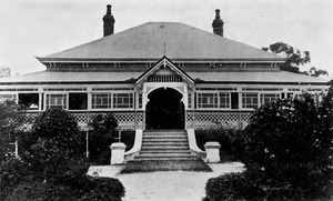Oaklands, a residence at Tivoli Ipswich, circa 1919.tiff