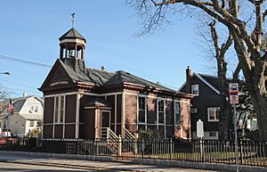 Historic River Road School