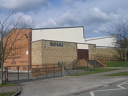 Sinai Synagogue Roundhay LS8 2AN.jpg