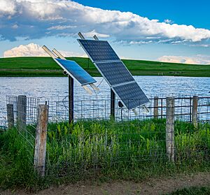 Solar-powered pump, Arbuckle Ranch, Alzada, Montana (cropped)
