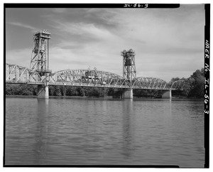 VIEW OF VERTICAL LIFT SPAN FROM THE NORTH SIDE OF THE ILLINOIS RIVER. - Shippingsport Bridge, Spanning Illinois River at State Route 51, La Salle, La Salle County, IL HAER ILL, 50-LASAL, 8-3
