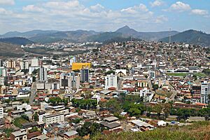 Vista da região central a partir do alto do B. Santa Terezinha, Coronel Fabriciano MG