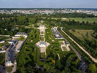 Vue aérienne du domaine de Versailles par ToucanWings - Creative Commons By Sa 3.0 - 124