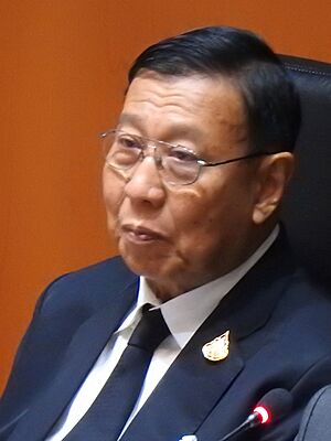 นายพรเพชร วิชิตชลชัย ประธานวุฒิสภา Photographed by Peak Hora 02 (cropped).jpg