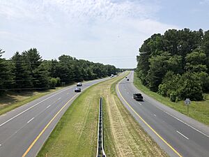 2022-06-22 11 55 07 View south along Maryland State Route 313 and east along Maryland State Route 404 (Shore Highway) from the overpass for Camp Road in Denton, Caroline County, Maryland