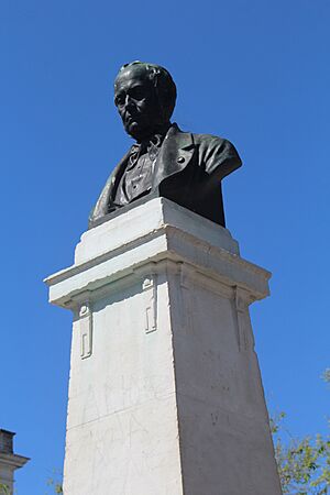 Buste Bernardino António Gomes fils Lisbonne 3