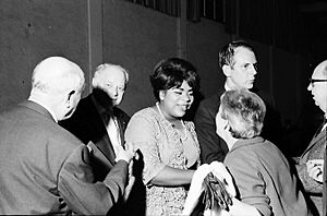 Donaueschingen- Donaueschinger Musiktage; Gruppen mit Karlheinz Stockhausen, Max Rieple, Martina Arroyo - LABW - Staatsarchiv Freiburg W 134 Nr. 079702a
