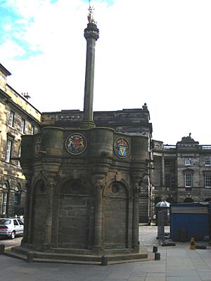 Edinburgh mercat cross