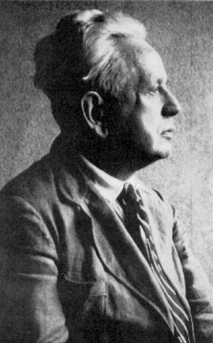 Black and white profile picture of Ernst Cassirer