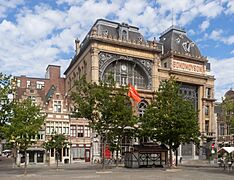 Gent, Volkshuis Ons Huis oeg26052 op de Vrijdagmarkt IMG 0697 2021-08-15 11.29