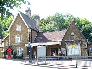 Godalming Station - geograph.org.uk - 1379023