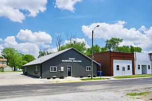 Hurst-Municipal-Building-il