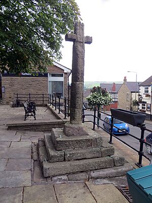 Market cross, Chapel en le Frith -2