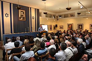 Michael Bar-Zohar, Ben-Gurion's biograph, lecturing in the Independence Hall of Israel