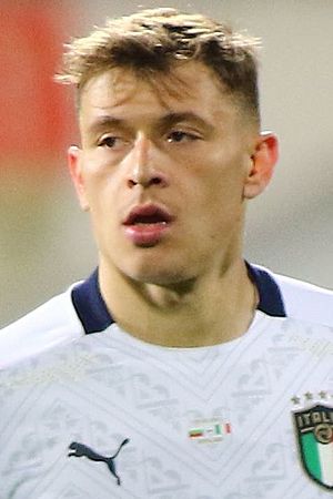 Nicolò Barella in 2021 (cropped 2).jpg