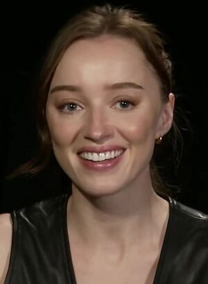 Phoebe Dynevor Interview 2023 (cropped).jpg