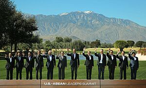 President Benigno S. Aquino III poses with United States President Barack Obama and fellow Association of Southeast Asian Nations (ASEAN) Leaders